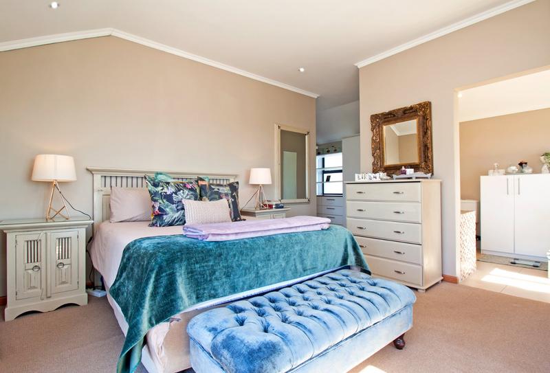 4 Bedroom Property for Sale in Stonehaven Estate Western Cape